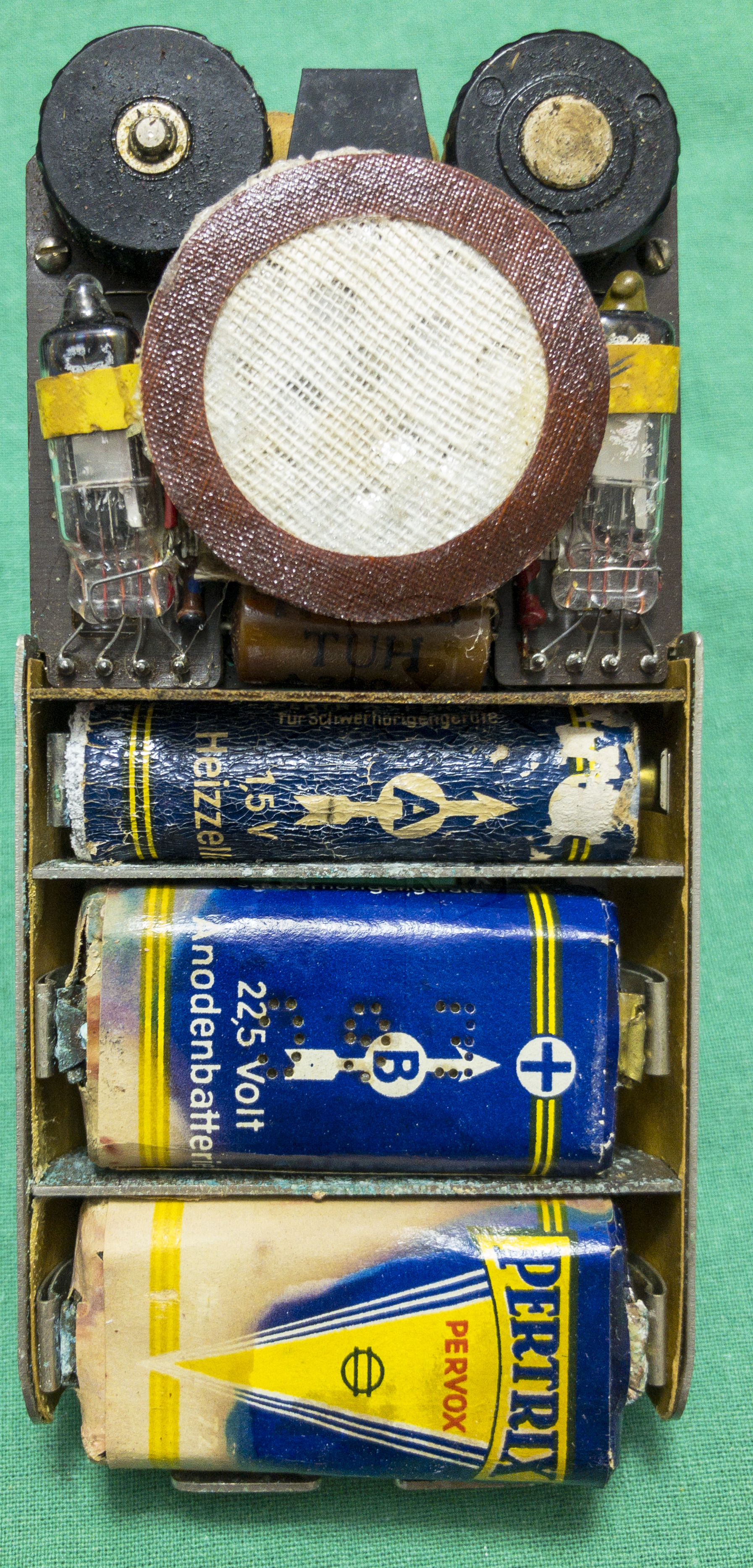 Hörgerät "Fortiphone Type 20", ca. 1949, Zwei Batterien für die Anodenspannung je 22,5 Volt - Zwei Stück werden benötigt